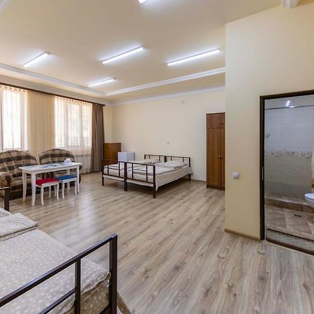 Tatev Hotel And Tours Yerevan Luaran gambar