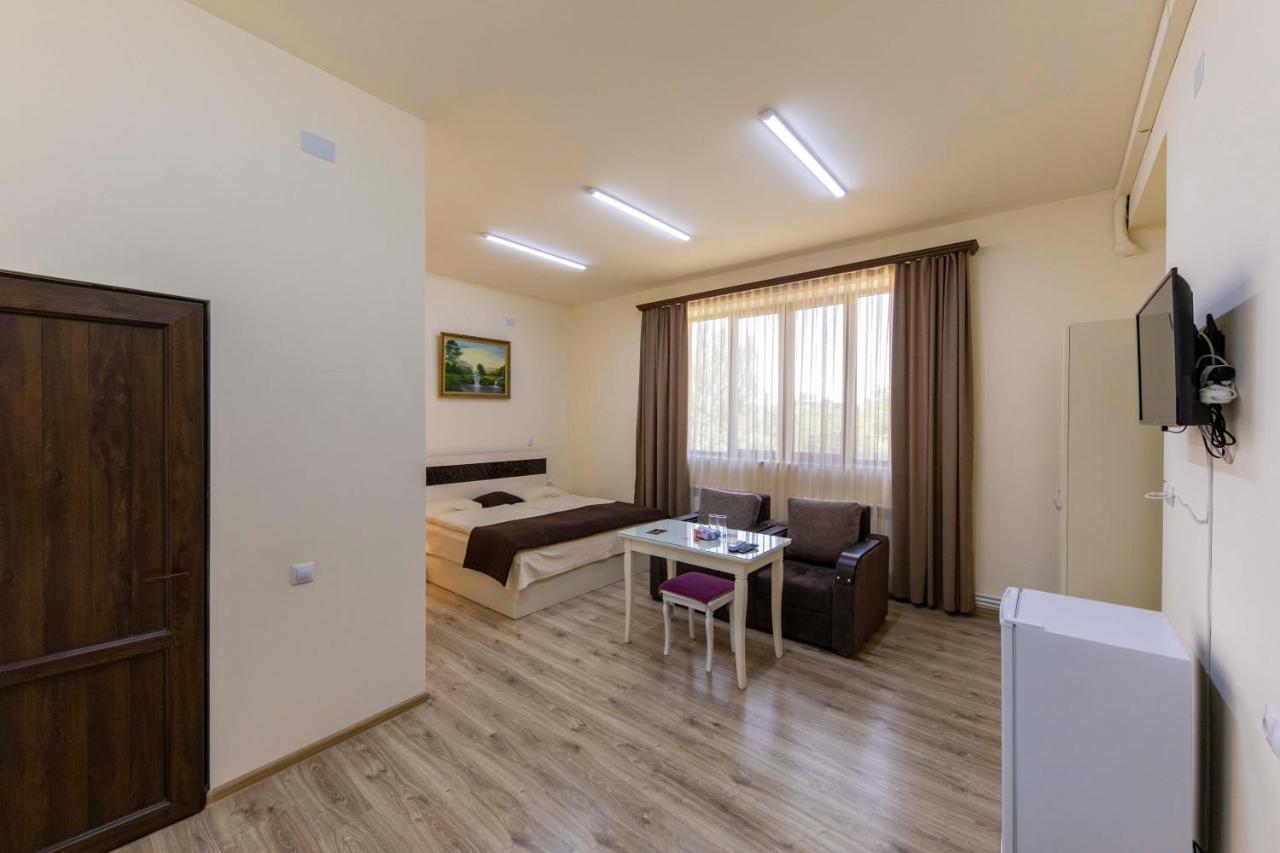 Tatev Hotel And Tours Yerevan Luaran gambar