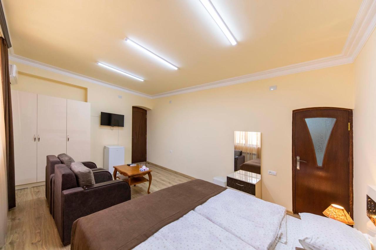 Tatev Hotel And Tours Yerevan Luaran gambar
