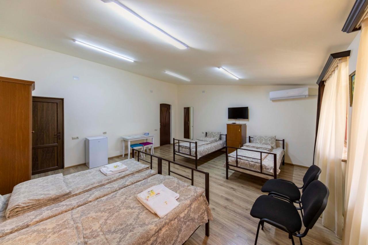 Tatev Hotel And Tours Yerevan Luaran gambar