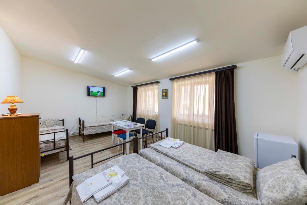 Tatev Hotel And Tours Yerevan Luaran gambar