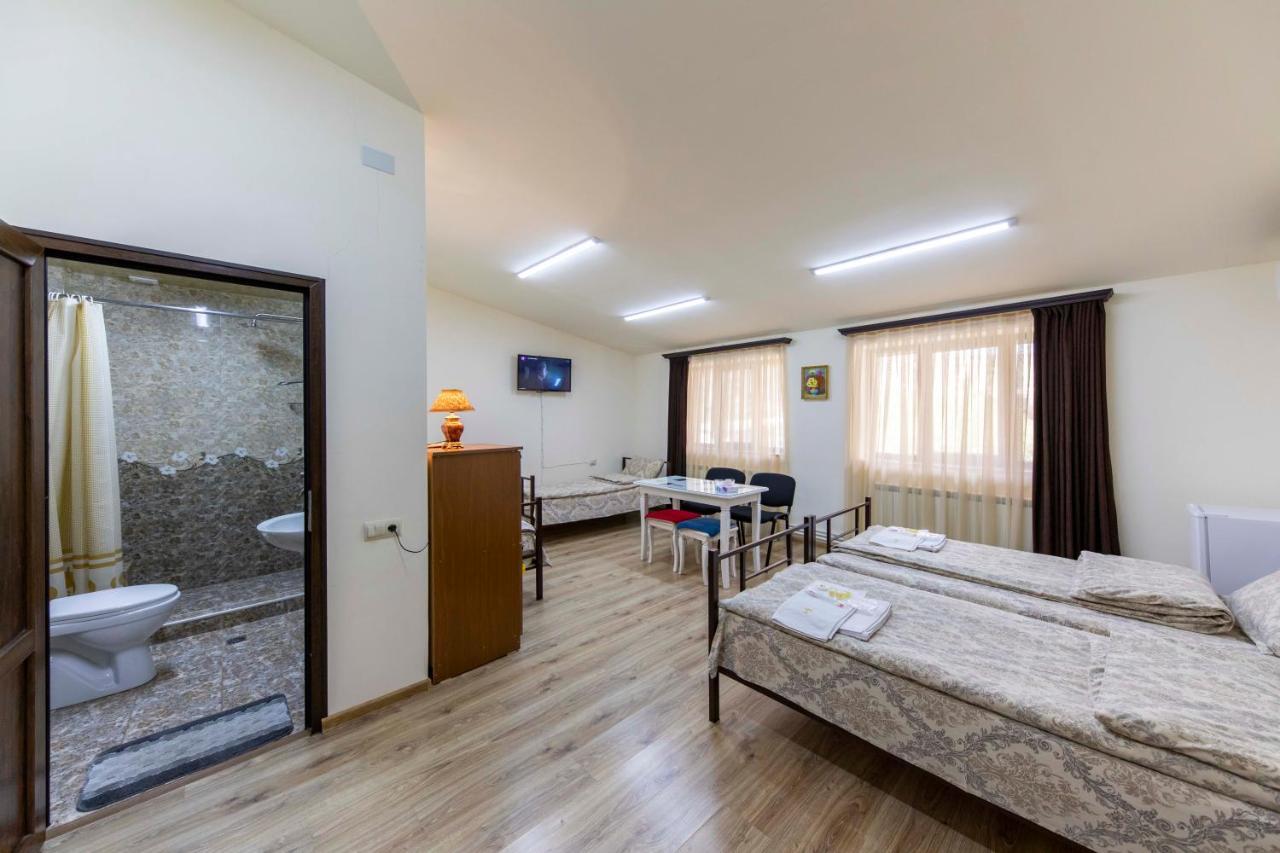 Tatev Hotel And Tours Yerevan Luaran gambar