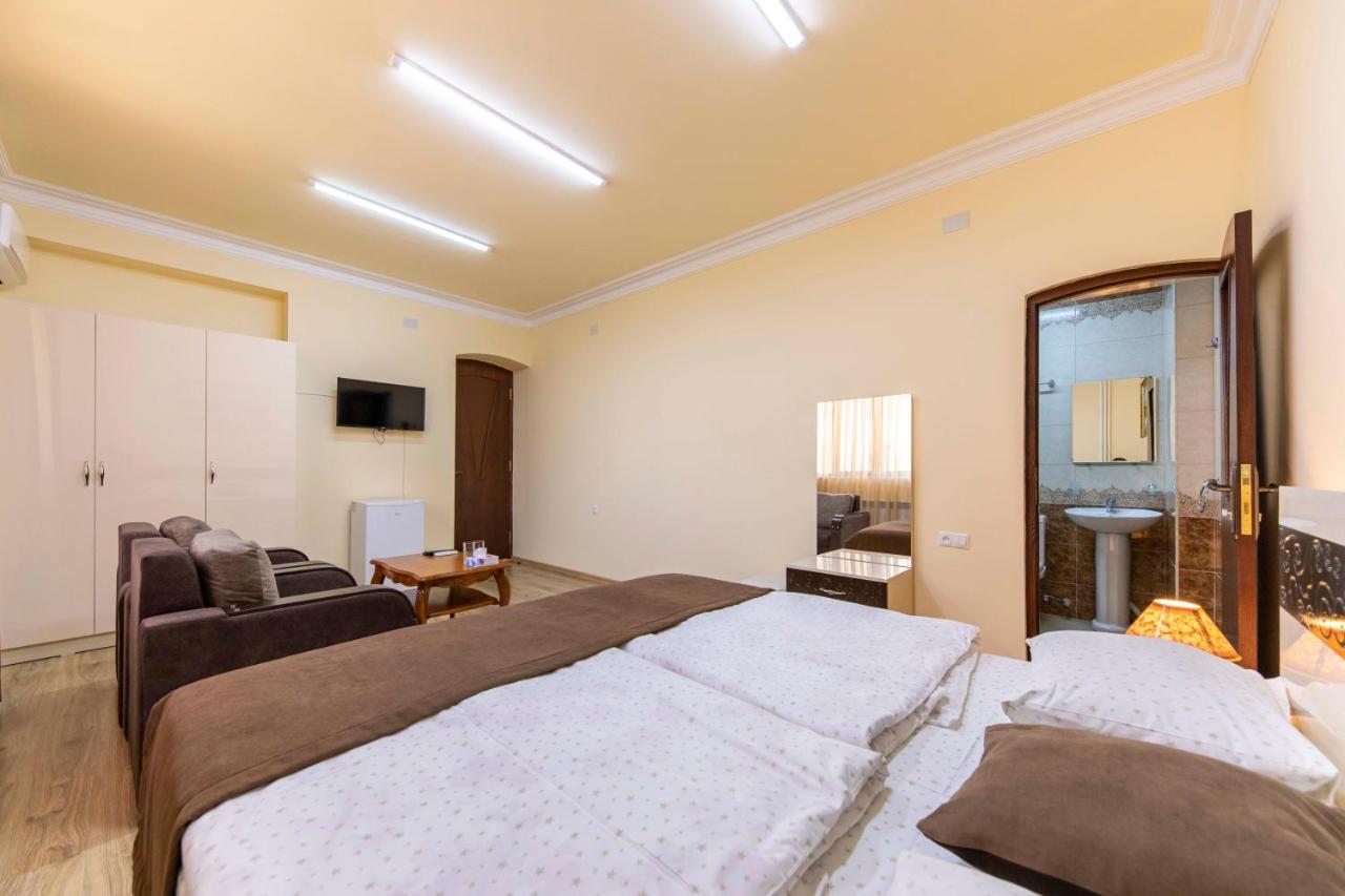 Tatev Hotel And Tours Yerevan Luaran gambar