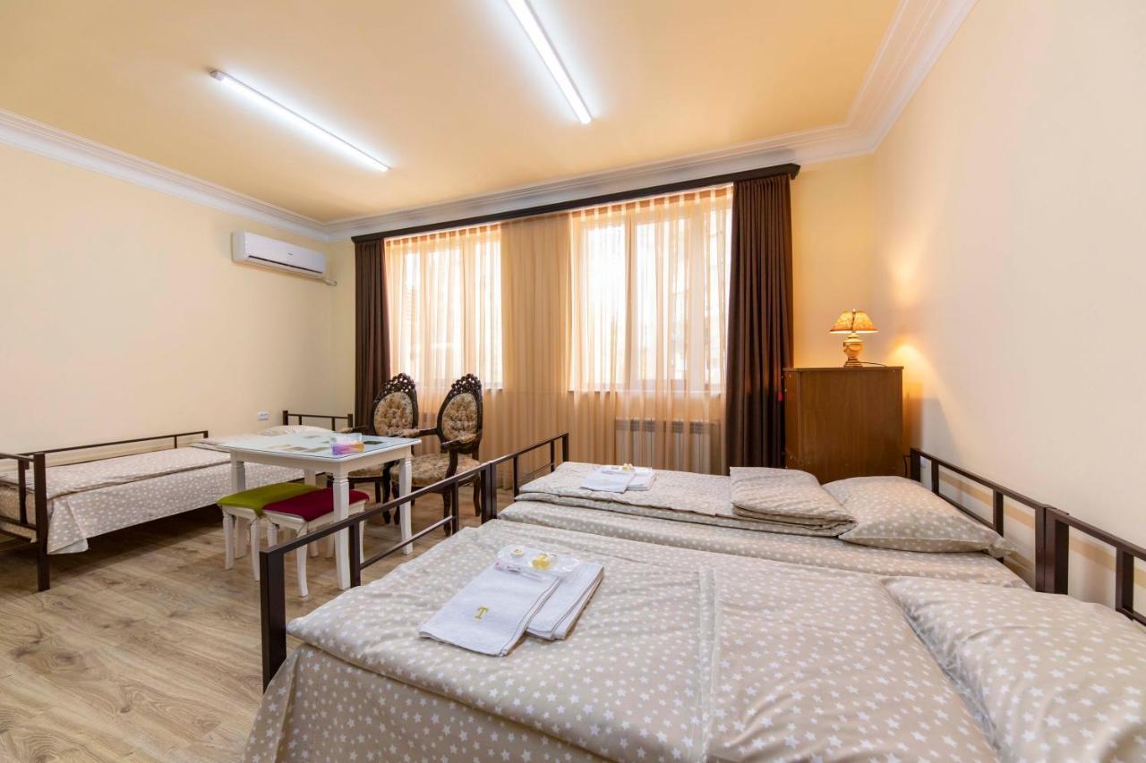 Tatev Hotel And Tours Yerevan Luaran gambar