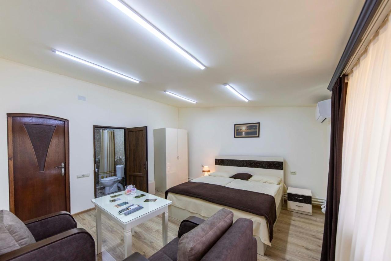 Tatev Hotel And Tours Yerevan Luaran gambar