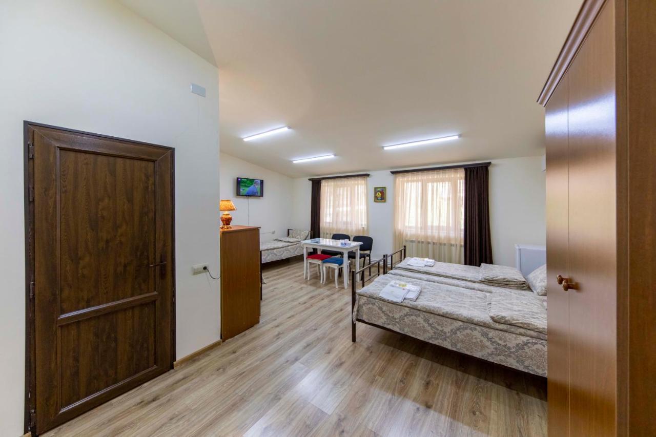 Tatev Hotel And Tours Yerevan Luaran gambar