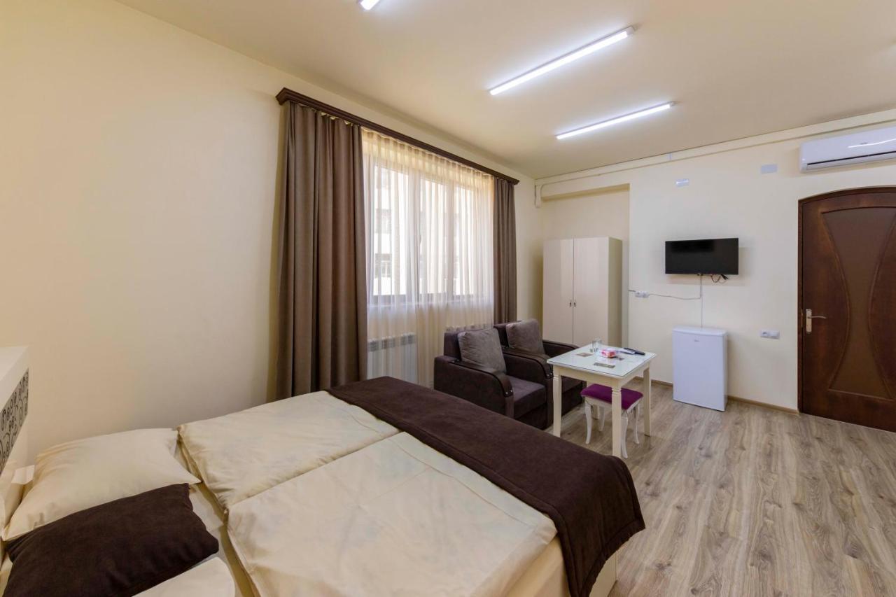Tatev Hotel And Tours Yerevan Luaran gambar