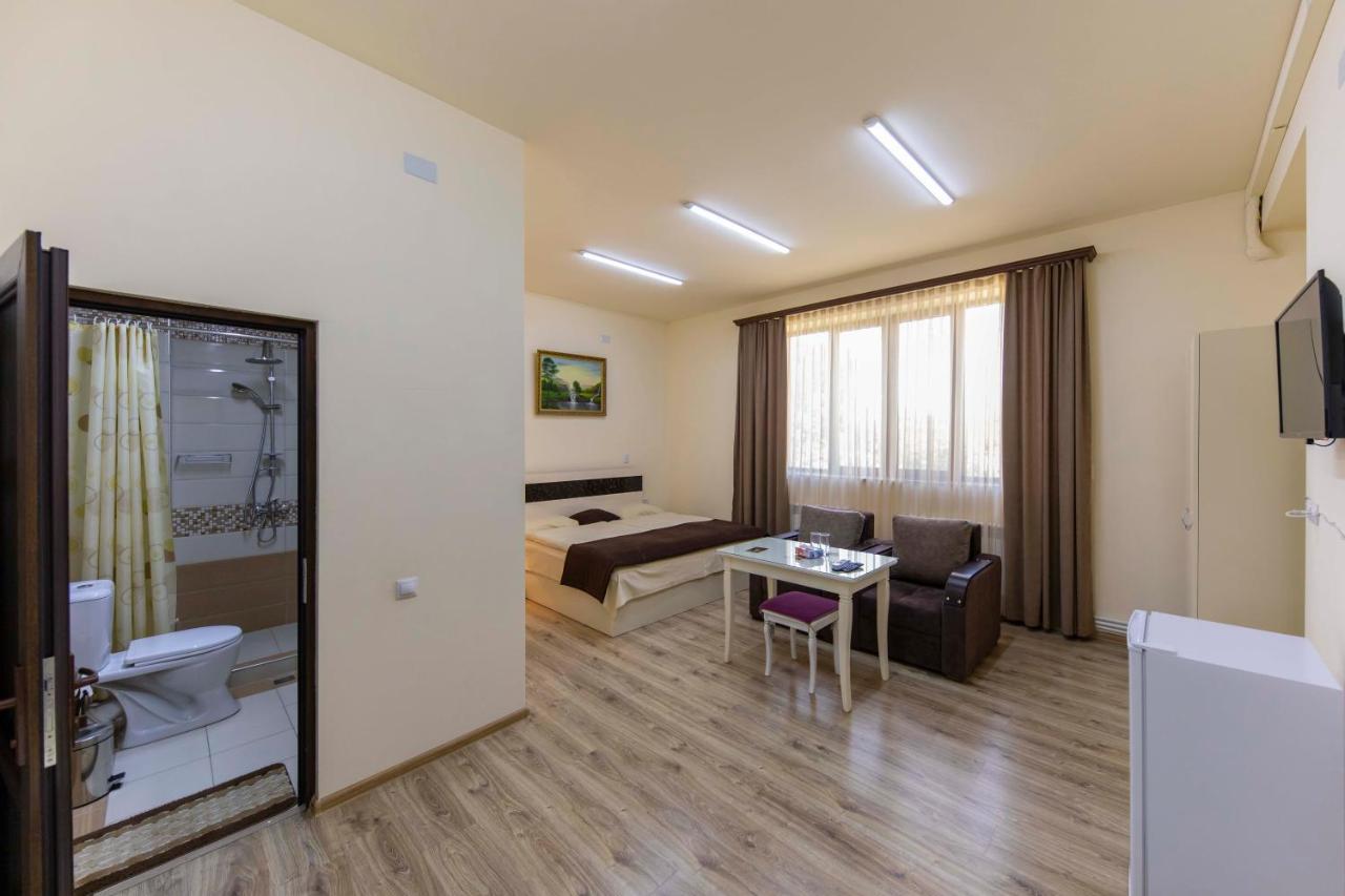 Tatev Hotel And Tours Yerevan Luaran gambar