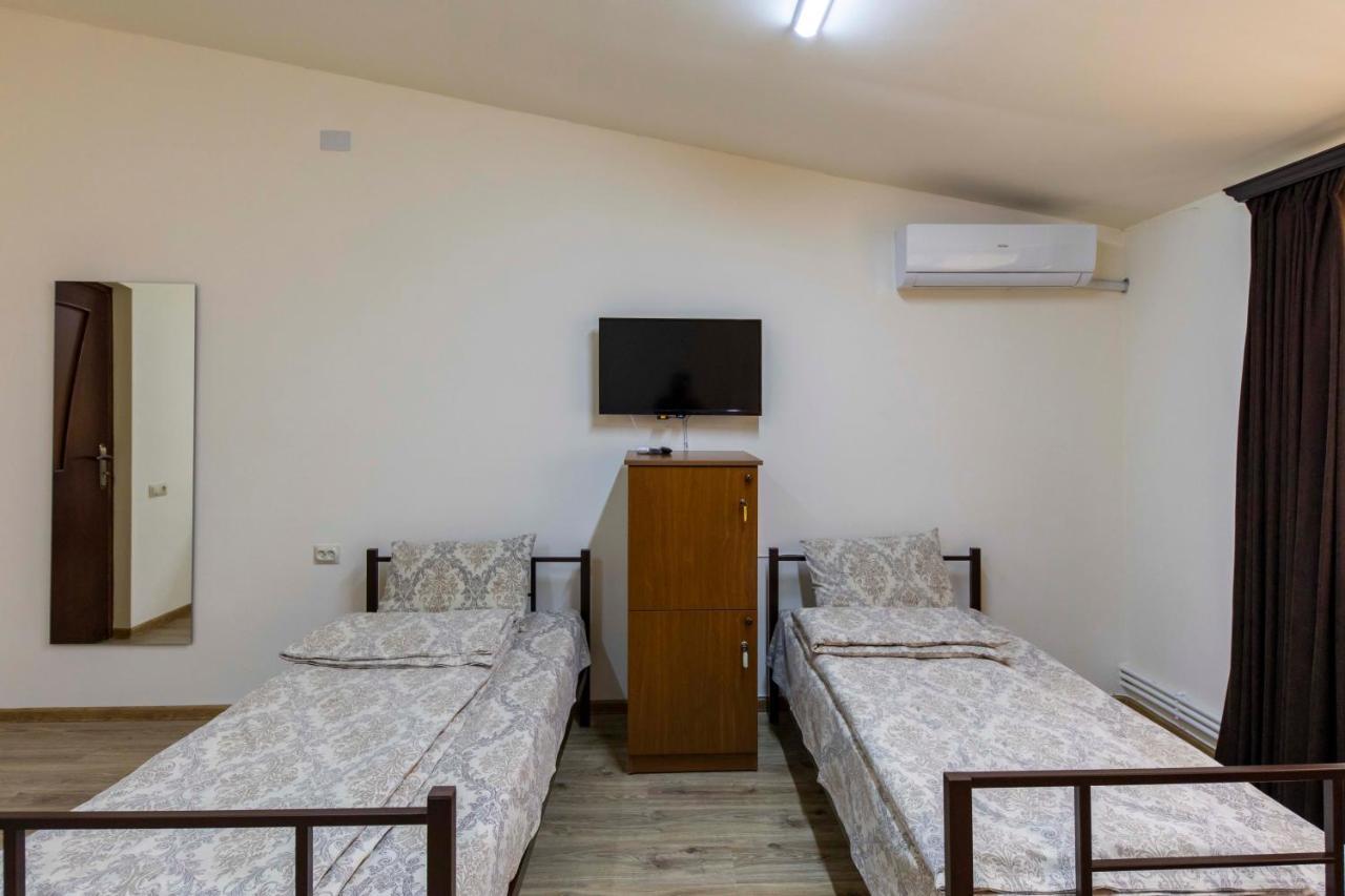 Tatev Hotel And Tours Yerevan Luaran gambar