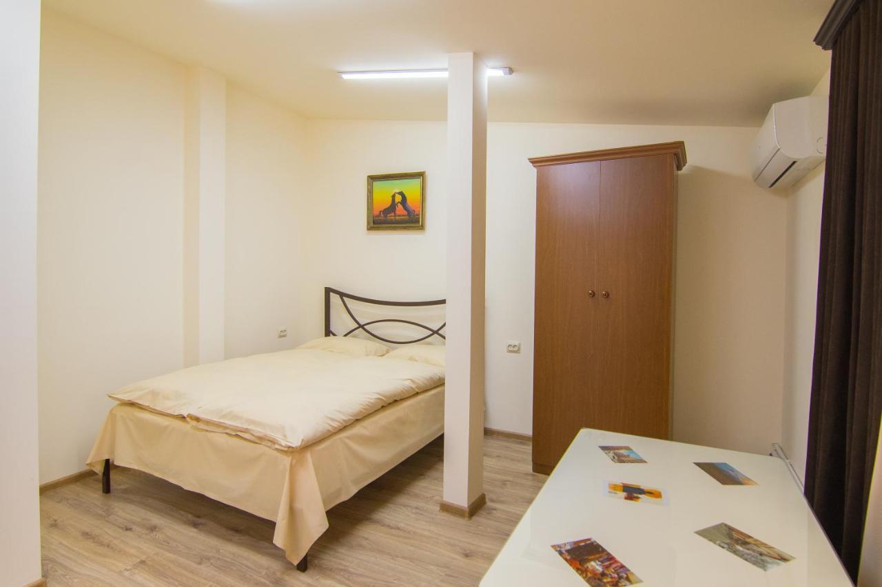 Tatev Hotel And Tours Yerevan Luaran gambar