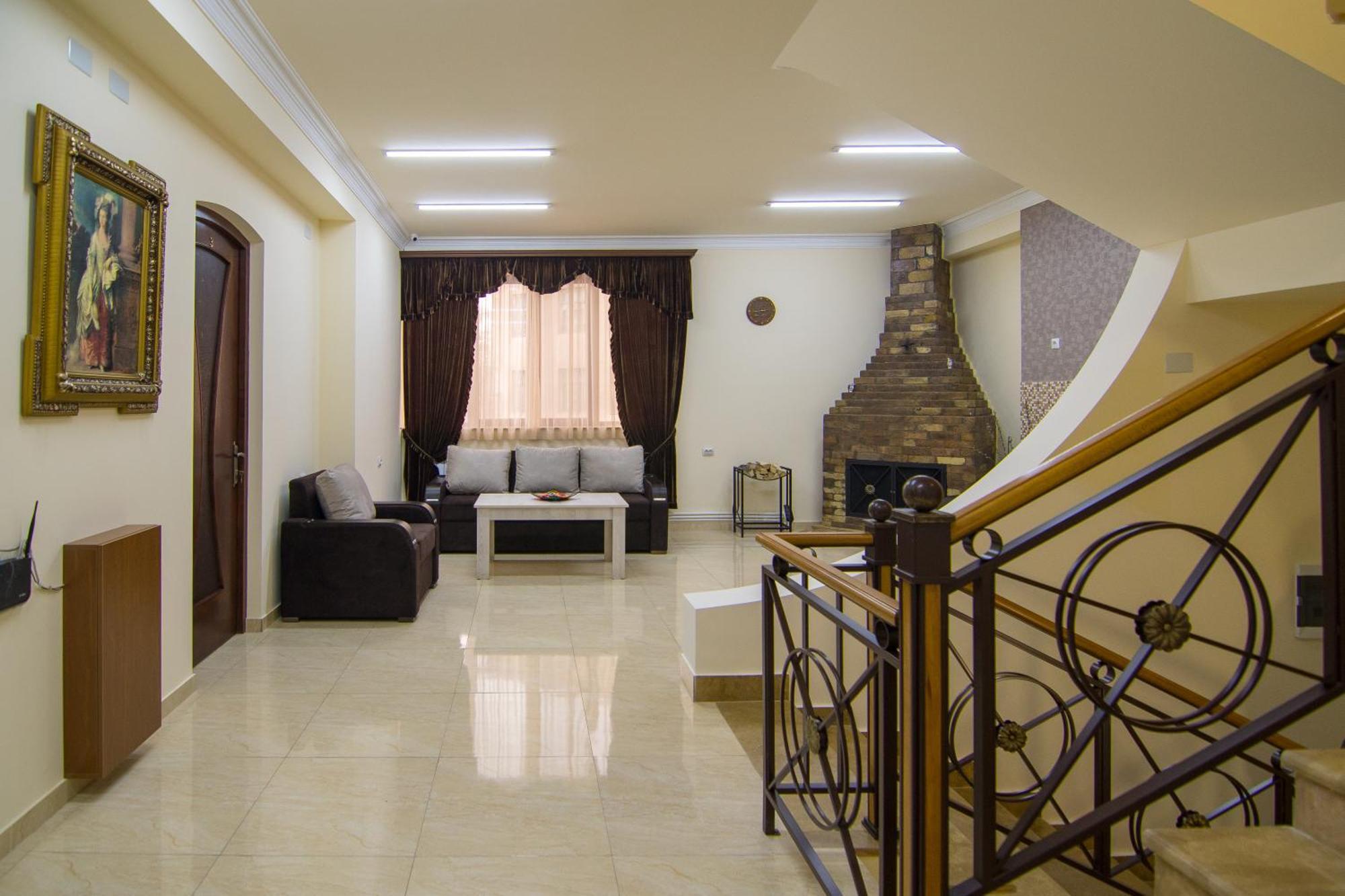 Tatev Hotel And Tours Yerevan Luaran gambar