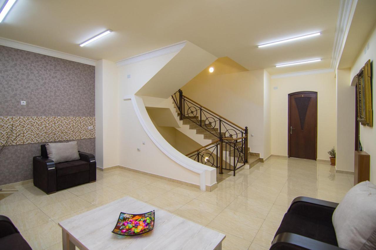 Tatev Hotel And Tours Yerevan Luaran gambar