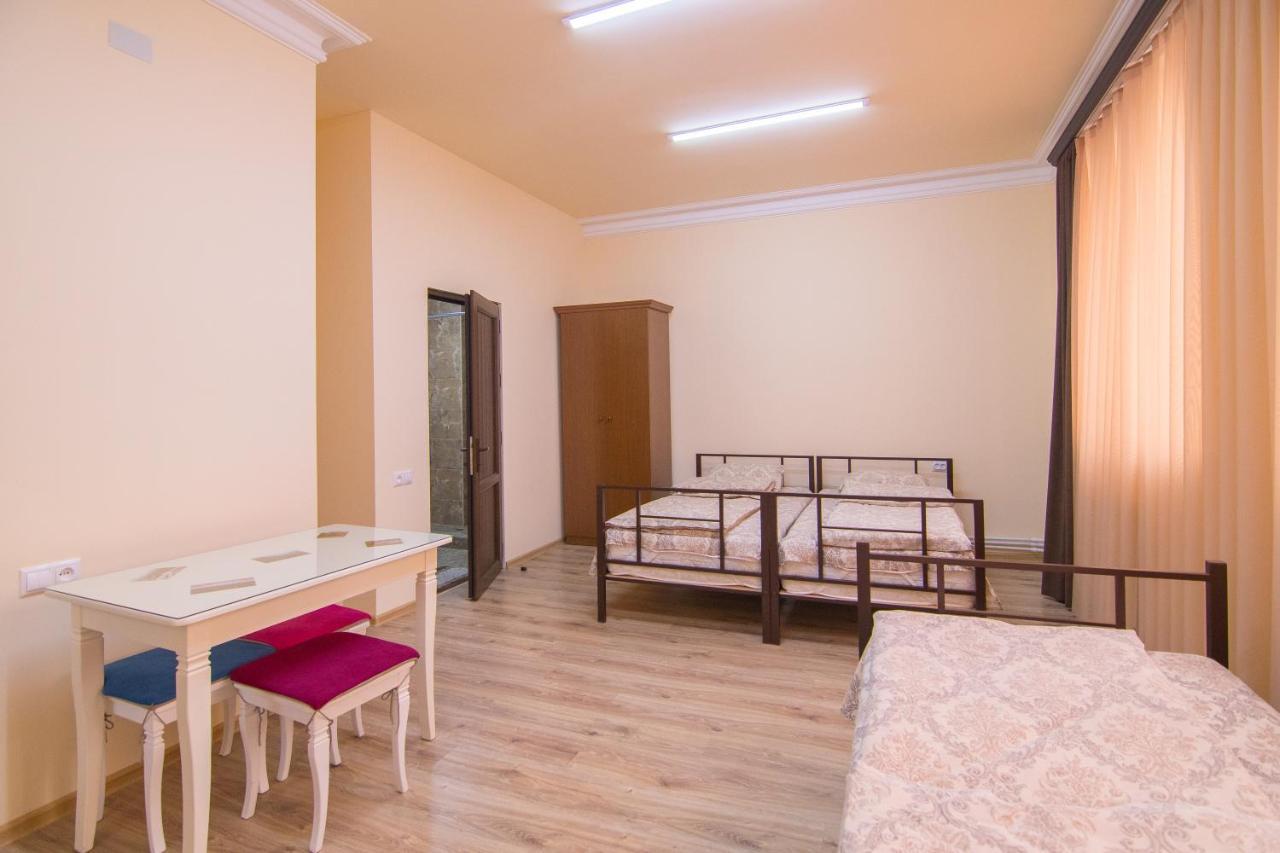 Tatev Hotel And Tours Yerevan Luaran gambar