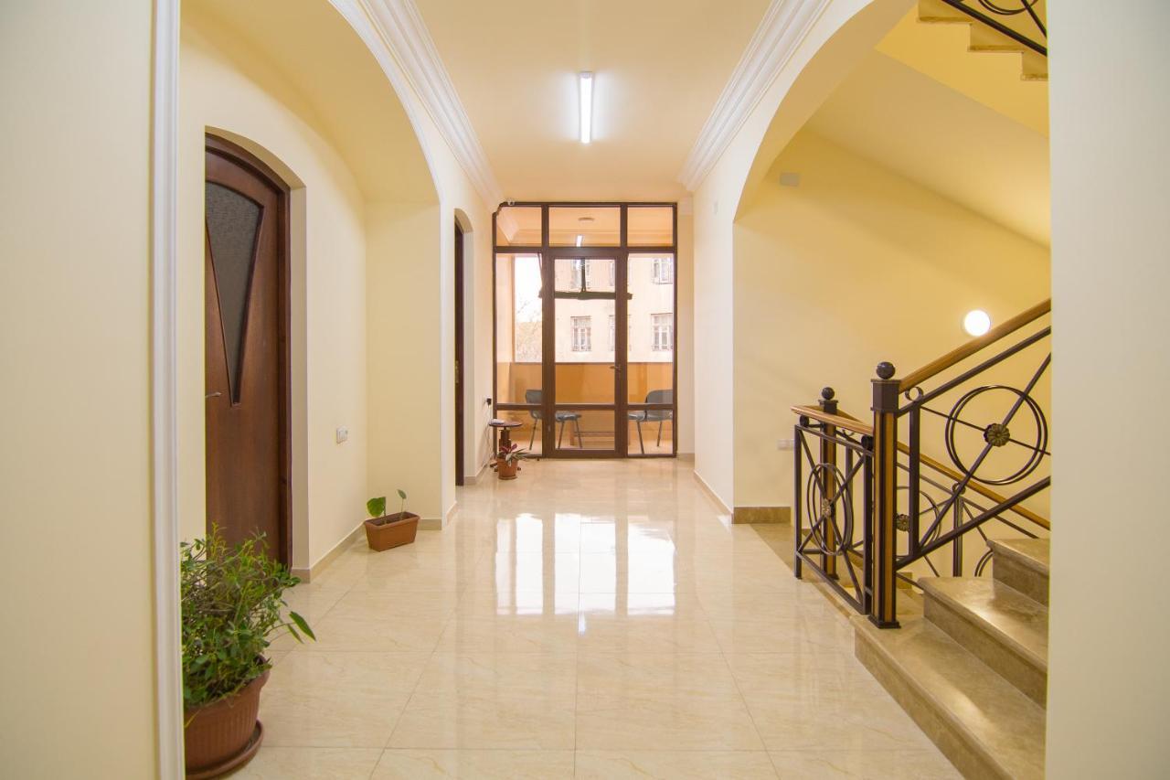 Tatev Hotel And Tours Yerevan Luaran gambar