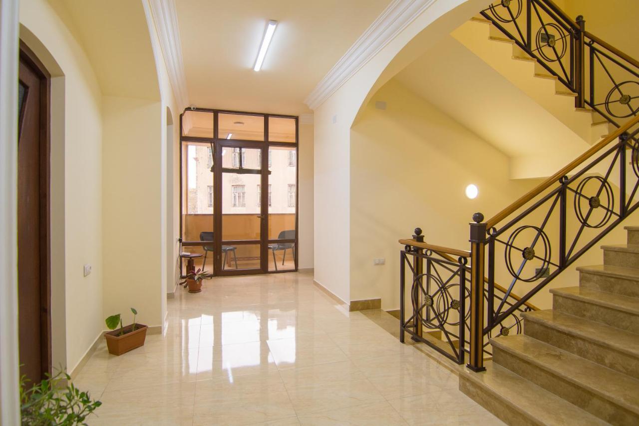 Tatev Hotel And Tours Yerevan Luaran gambar