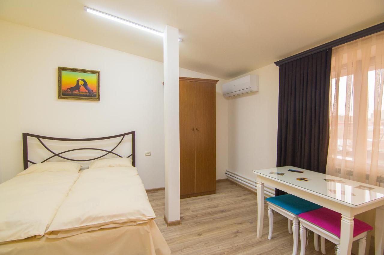Tatev Hotel And Tours Yerevan Luaran gambar